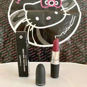 LAST ONE!💗HP!💗MAC Powder Kiss Lipstick Burning Love